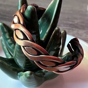 🔜 
Copper Rope Bracelet